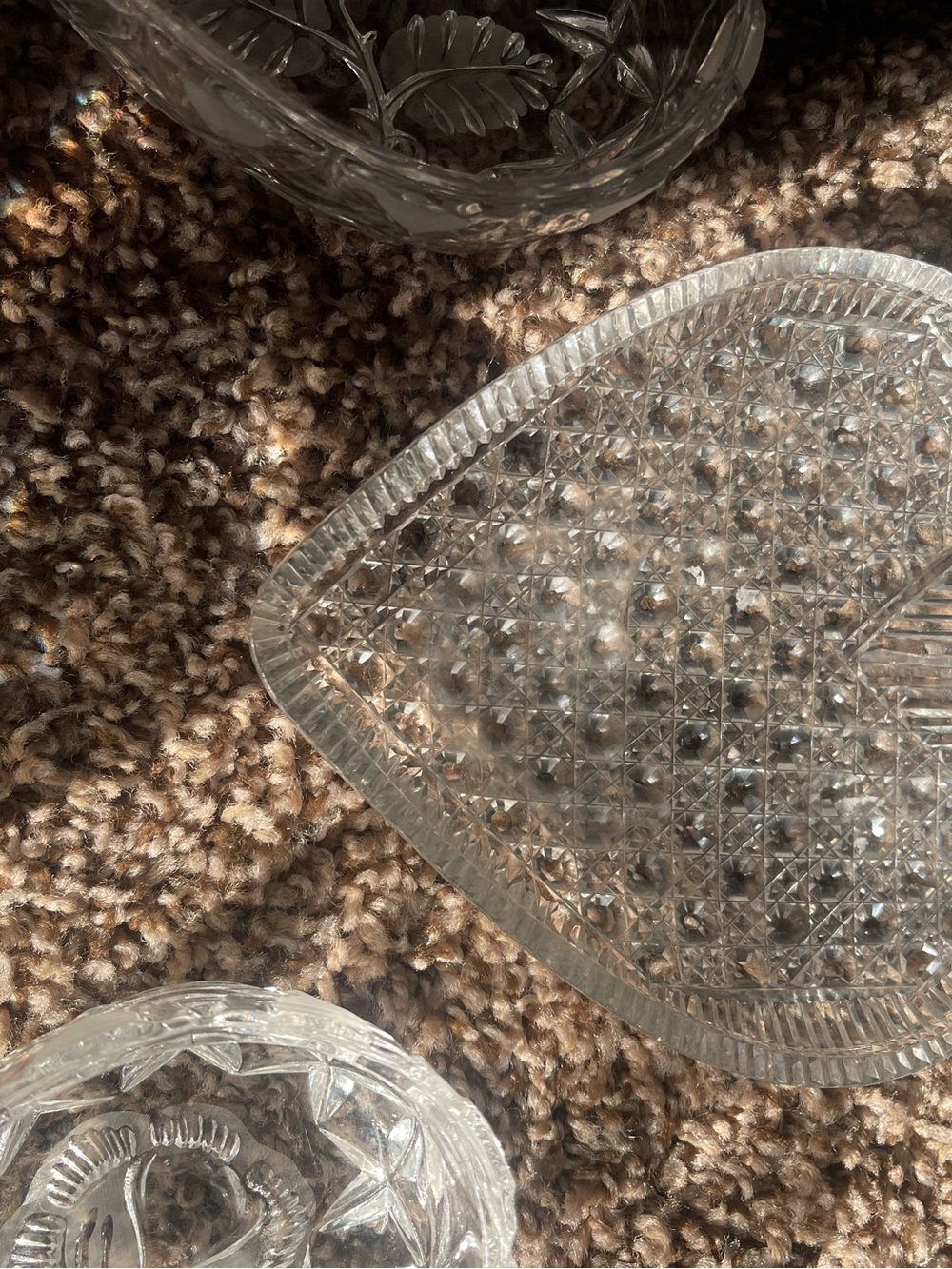 Clear Glass Heart Trinket Dishes - Set of 4 - Picture 6 of 10